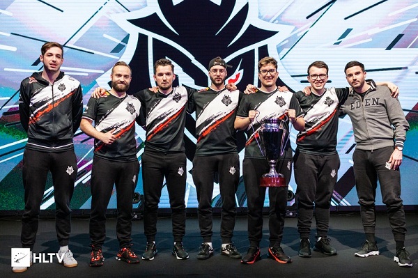 LPL冠军奖杯及世界赛冠军奖杯已完成复刻，并送达EDG基地