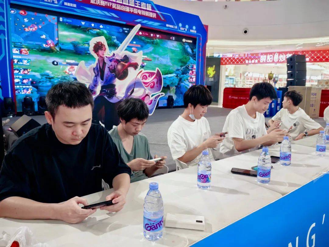 王者荣耀豪门战队消极比赛！此举引起解说破防官方重罚