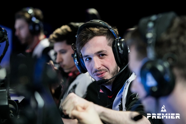Complexity 在 BLAST Premier： Fall Groups 2024 上击败了 OG