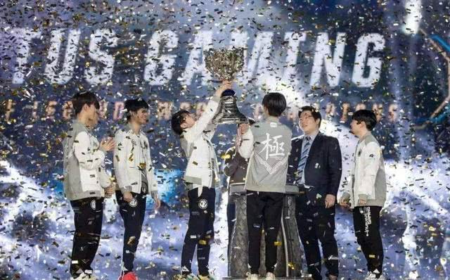 Virtus.pro 晋级到第3阶段，BetBoom 和 OG 从 Blast.tv Austin Major 2025 中被淘汰